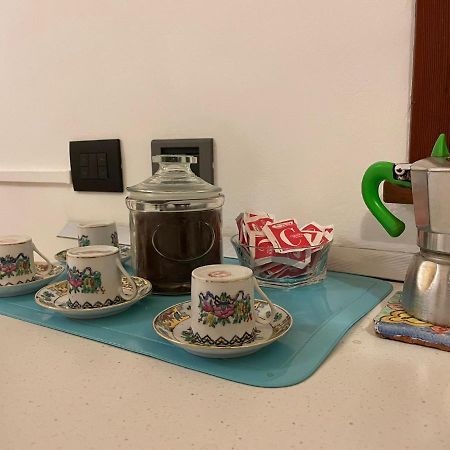 Royal Suite - Near Station & City Center Модена Екстериор снимка