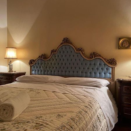 Royal Suite - Near Station & City Center Модена Екстериор снимка