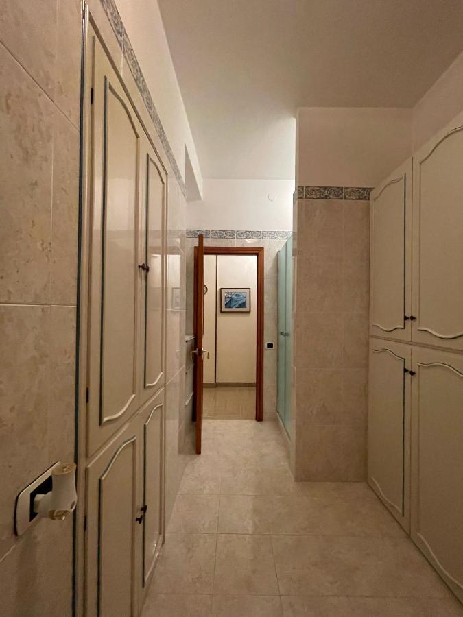 Royal Suite - Near Station & City Center Модена Екстериор снимка