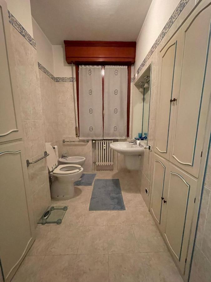 Royal Suite - Near Station & City Center Модена Екстериор снимка
